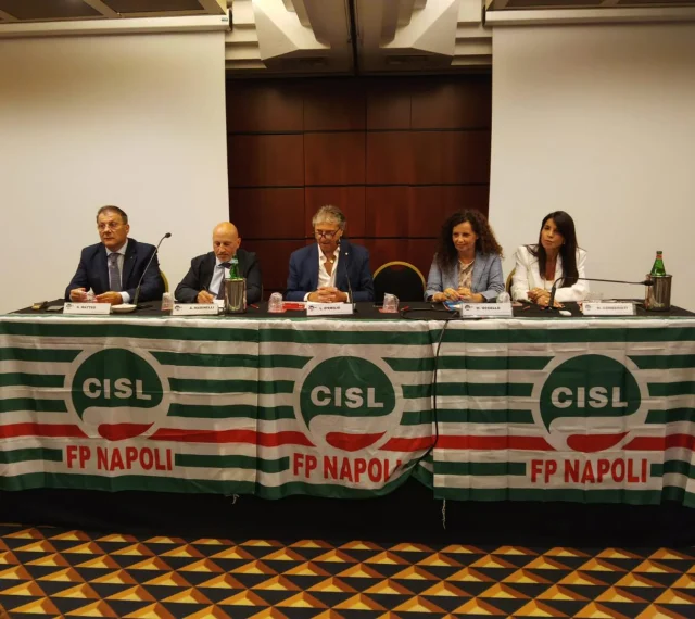 𝗖𝗼𝗻𝗴𝗿𝗮𝘁𝘂𝗹𝗮𝘇𝗶𝗼𝗻𝗶 𝗮 𝗚𝗮𝗲𝘁𝗮𝗻𝗼 𝗠𝗮𝘁𝘁𝗲𝗼, 𝗻𝘂𝗼𝘃𝗼 𝗦𝗲𝗴𝗿𝗲𝘁𝗮𝗿𝗶𝗼 𝗚𝗲𝗻𝗲𝗿𝗮𝗹𝗲 𝗱𝗲𝗹𝗹𝗮 𝗖𝗜𝗦𝗟 𝗙𝗣 𝗡𝗮𝗽𝗼𝗹𝗶 💚

Il Consiglio Generale territoriale della CISL FP Napoli ha eletto Gaetano “Nino” Matteo nuovo Segretario Generale della federazione.

I lavori, presieduti da Lorenzo Medici, si sono svolti alla presenza della Segretaria Generale della UST CISL Napoli, Melicia Comberiati, del Segretario Generale della CISL FP Campania, Luigi D’Emilio, e del nostro Segretario Generale Aggiunto della CISL FP Nazionale Angelo Marinelli.

Il Consiglio Generale ha inoltre eletto Giuseppe Manfredi e Amalia Tiglio, che insieme a Nino Matteo comporranno la nuova Segreteria della CISL FP Napoli.

A Gaetano, Giuseppe e Amalia vanno i migliori auguri di buon lavoro da parte del Segretario Generale della CISL FP Roberto Chierchia e di tutta la CISL FP Nazionale. 🤝💚

#CISLFP #Napoli #CISLFPNapoli #Sindacato #FunzionePubblica