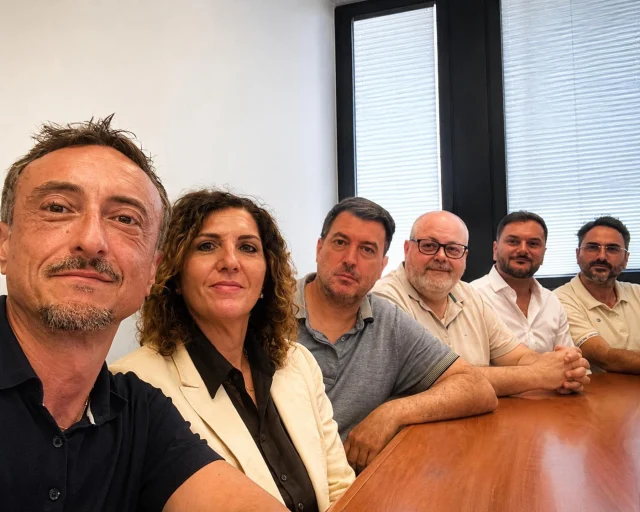 🏁 Al via il confronto per il rinnovo del CCNL Cooperative Sociali che riguarda 426.000 lavoratrici e lavoratori. La CISL FP c'è!

Siamo al tavolo per chiedere un contratto che riconosca davvero il valore di chi ogni giorno lavora nei servizi socio-sanitari, socio-assistenziali, educativi e dell'inserimento lavorativo.

🎯 Più salario, più tutele, più dignità professionale.

📅 Il confronto proseguirà da settembre fino a ottobre con un calendario di incontri già definito. 

💪 Il lavoro di cura merita rispetto, diritti e un giusto riconoscimento. È questo l'impegno della CISL FP: trasformare il valore del lavoro in tutele concrete e salari più giusti. 

#CISLFP #CooperativeSociali #CCNL #RinnovoCCNL #Contrattazione #Lavoro #Diritti