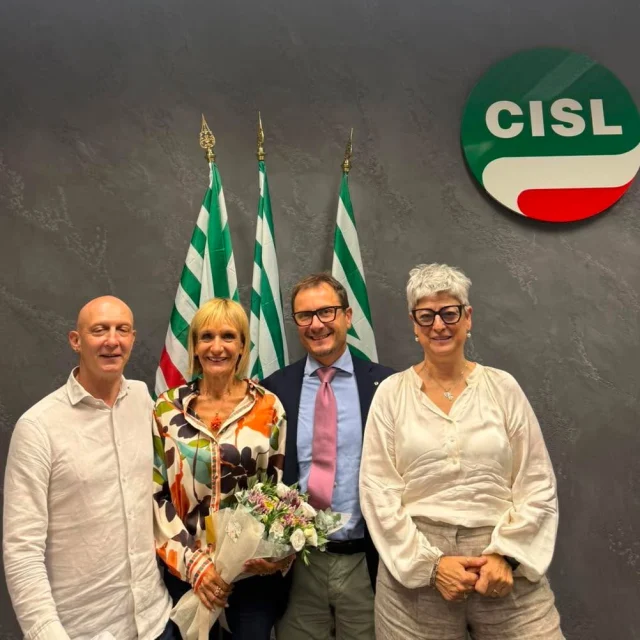Dal Consiglio Generale Cisl Fp Toscana 📸

Un passaggio importante per la nostra Federazione regionale, alla presenza del Segretario nazionale CISL FP Diego Truffa.

Con l’uscita di Stefano Leporale dalla Segreteria CISL FP Toscana, il Consiglio Generale ha eletto Cinzia Ferrante come nuova componente della Segreteria regionale.

A Stefano va il nostro ringraziamento per il lavoro svolto, l’impegno e il contributo dato alla Federazione. A Cinzia i migliori auguri di buon lavoro per il nuovo incarico, al fianco delle lavoratrici e dei lavoratori.

Grazie Stefano e buon lavoro a Cinzia e tutta la segreteria! 💚